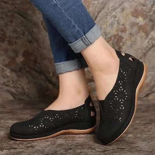 Casual and airy shoes