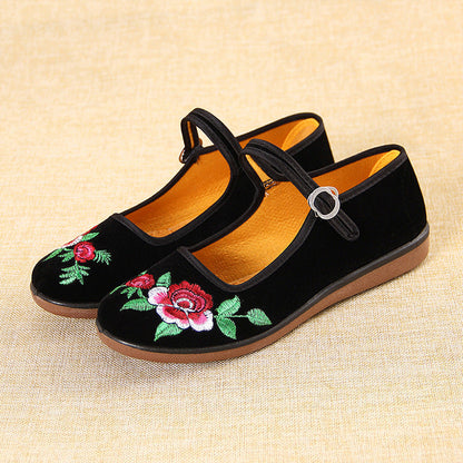 Embroidered orthopaedic shoes with soft bottom