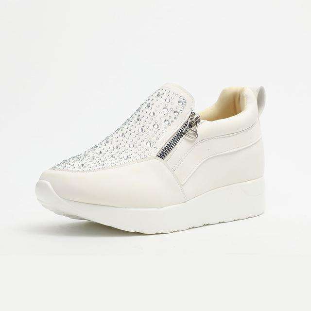 Elegant and detailed supportive Sneakers