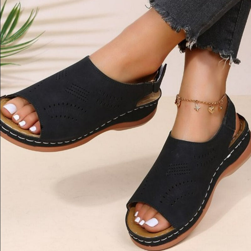 Casual and breathable orthopedic Sandals