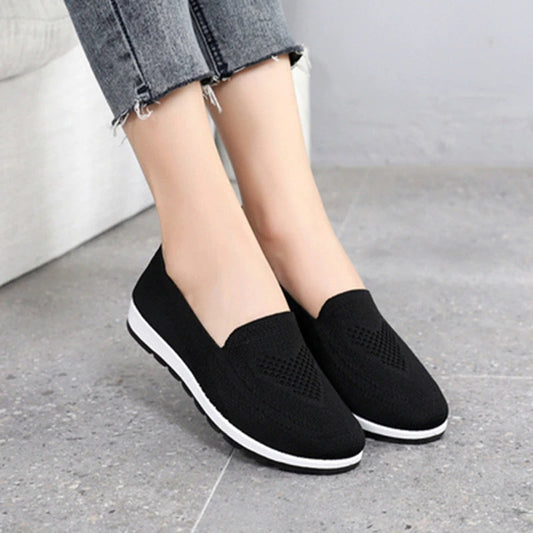 Simple and lightweight orthopedic Sneakers