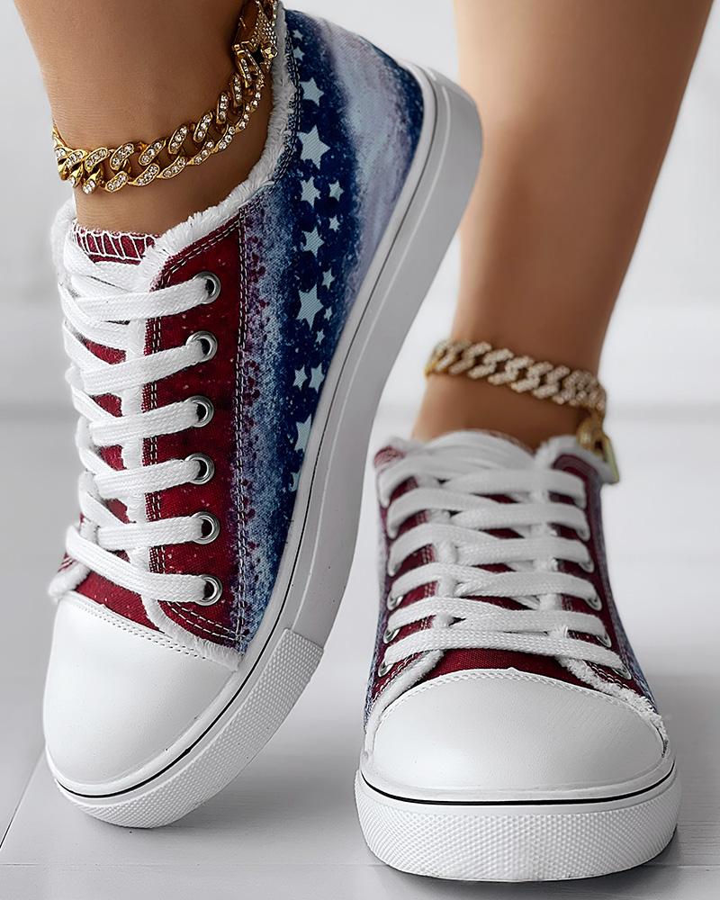 Elegant and detailed supportive Sneakers