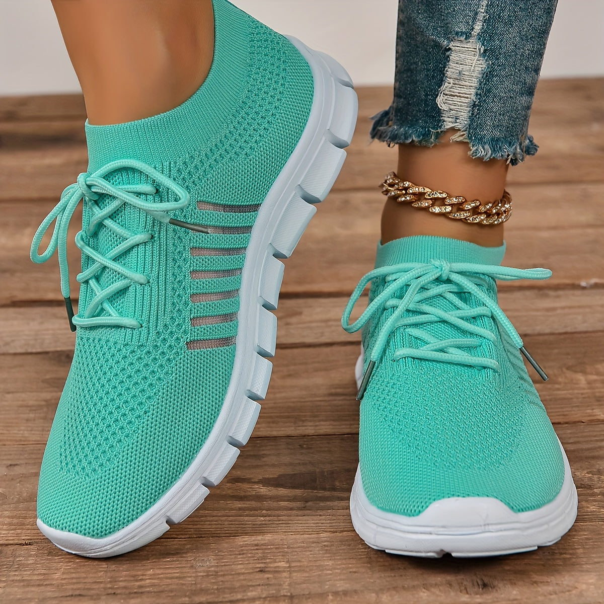 Elegant and detailed supportive Sneakers