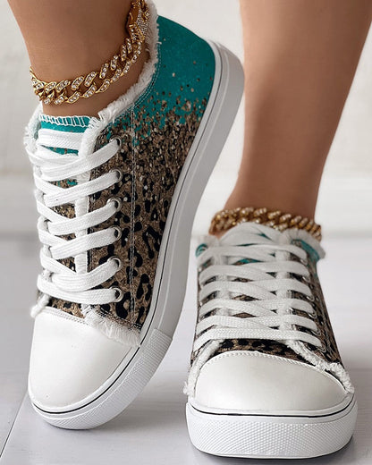 Elegant and detailed supportive Sneakers