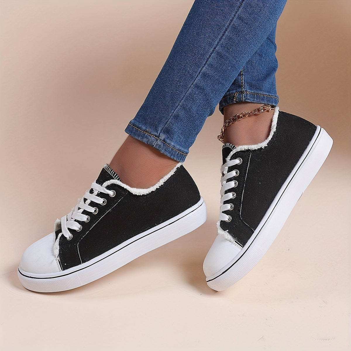 Supportive and fashionable orthopedic Sneakers