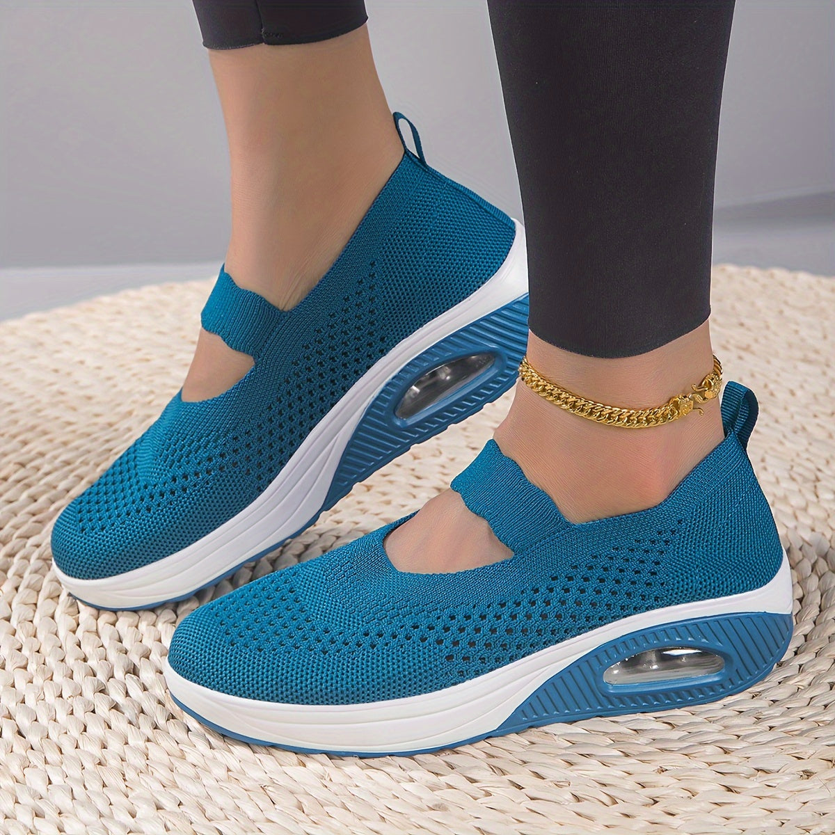 Supportive and versatile orthopedic Sneakers