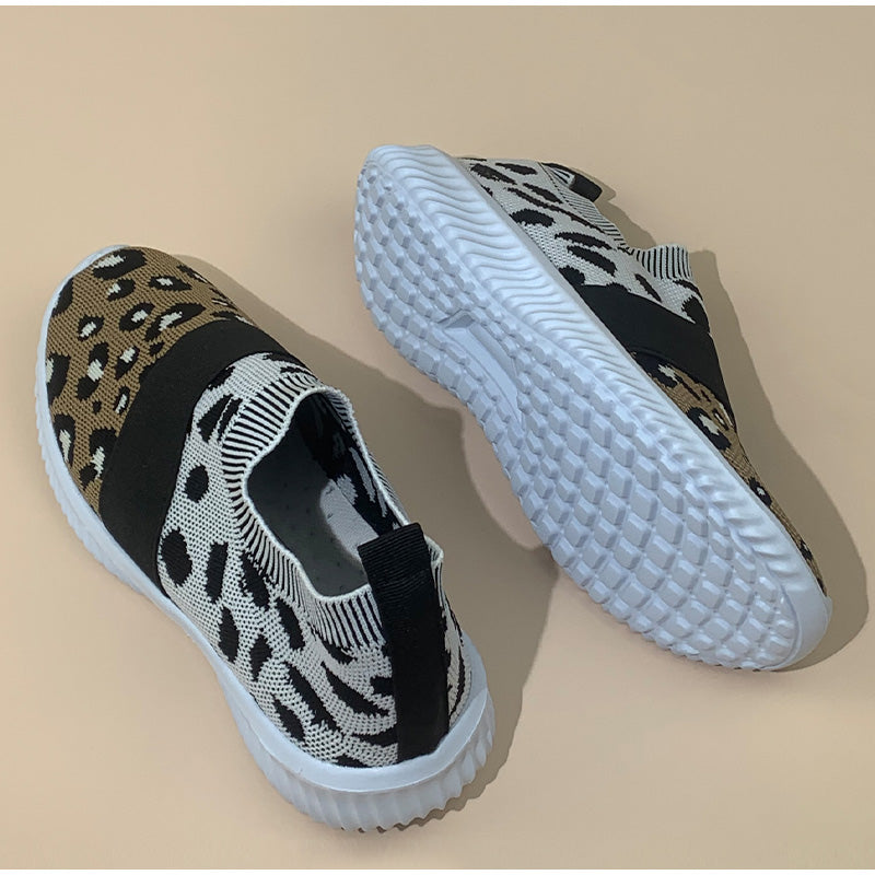 Elegant and detailed supportive Sneakers