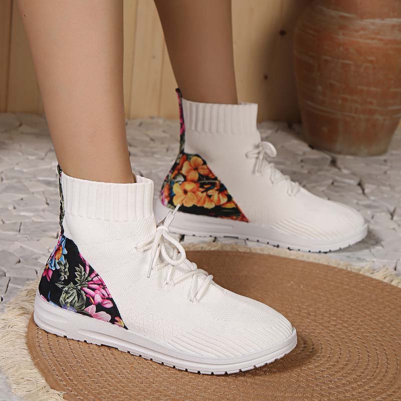 Supportive and fashionable orthopedic Sneakers