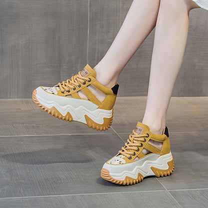 Heightened thick-soled sneakers