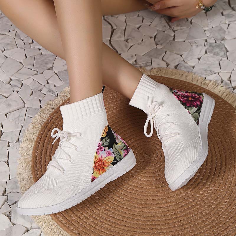 Supportive and fashionable orthopedic Sneakers