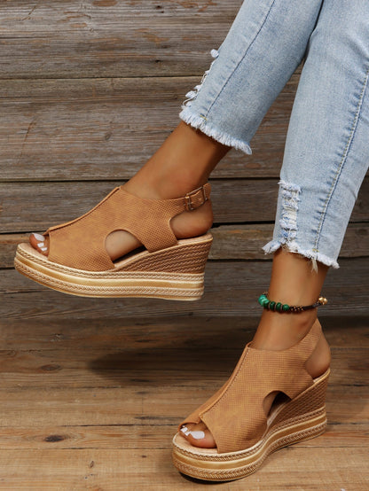 Casual sandals with wedge heel