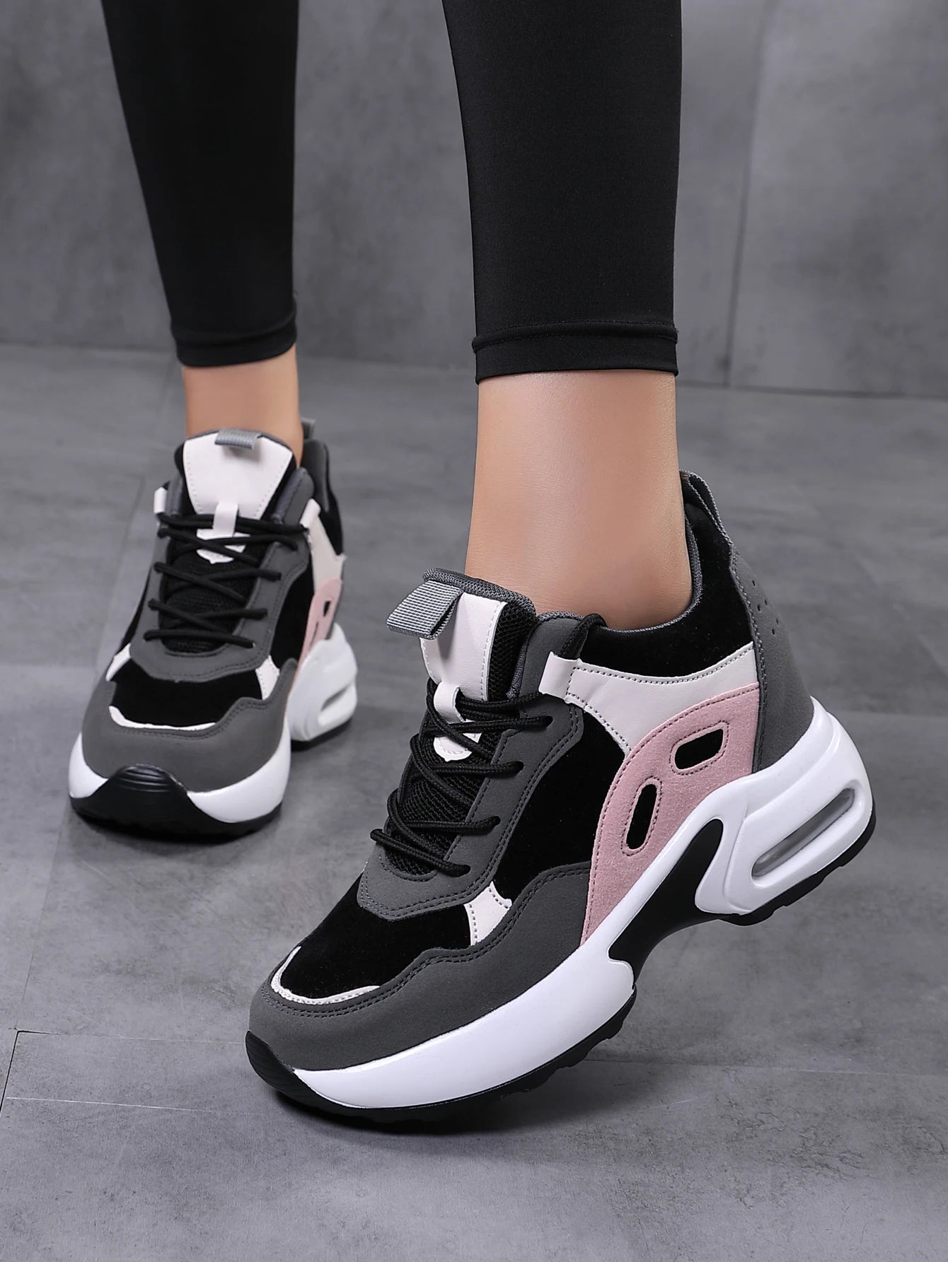 Supportive and fashionable orthopedic Sneakers