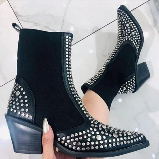 Comfortable and versatile orthopedic Heels