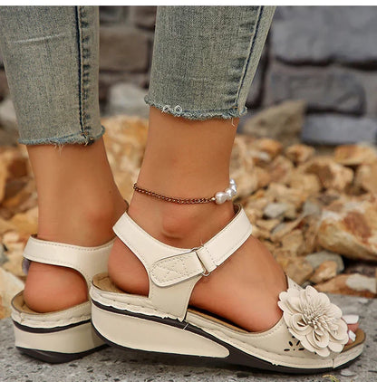 Casual and airy sandals