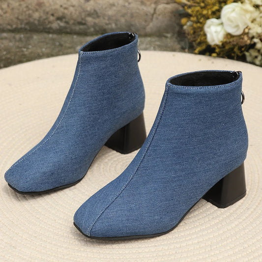 Comfortable and versatile orthopedic Heels