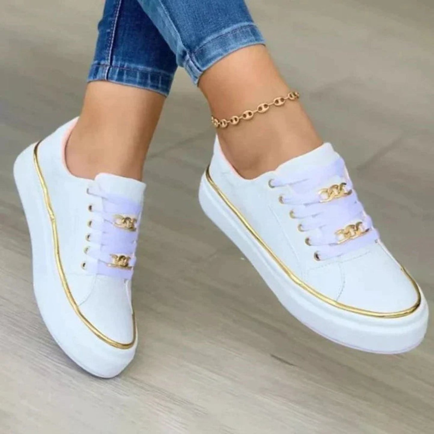 Elegant and detailed supportive Sneakers