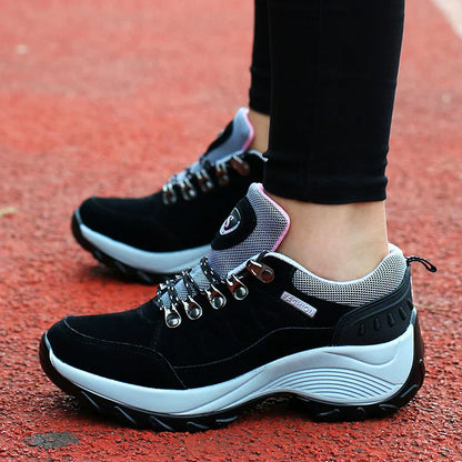 Anti-slip running shoes