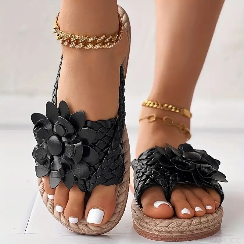 Boho style slippers with flowers