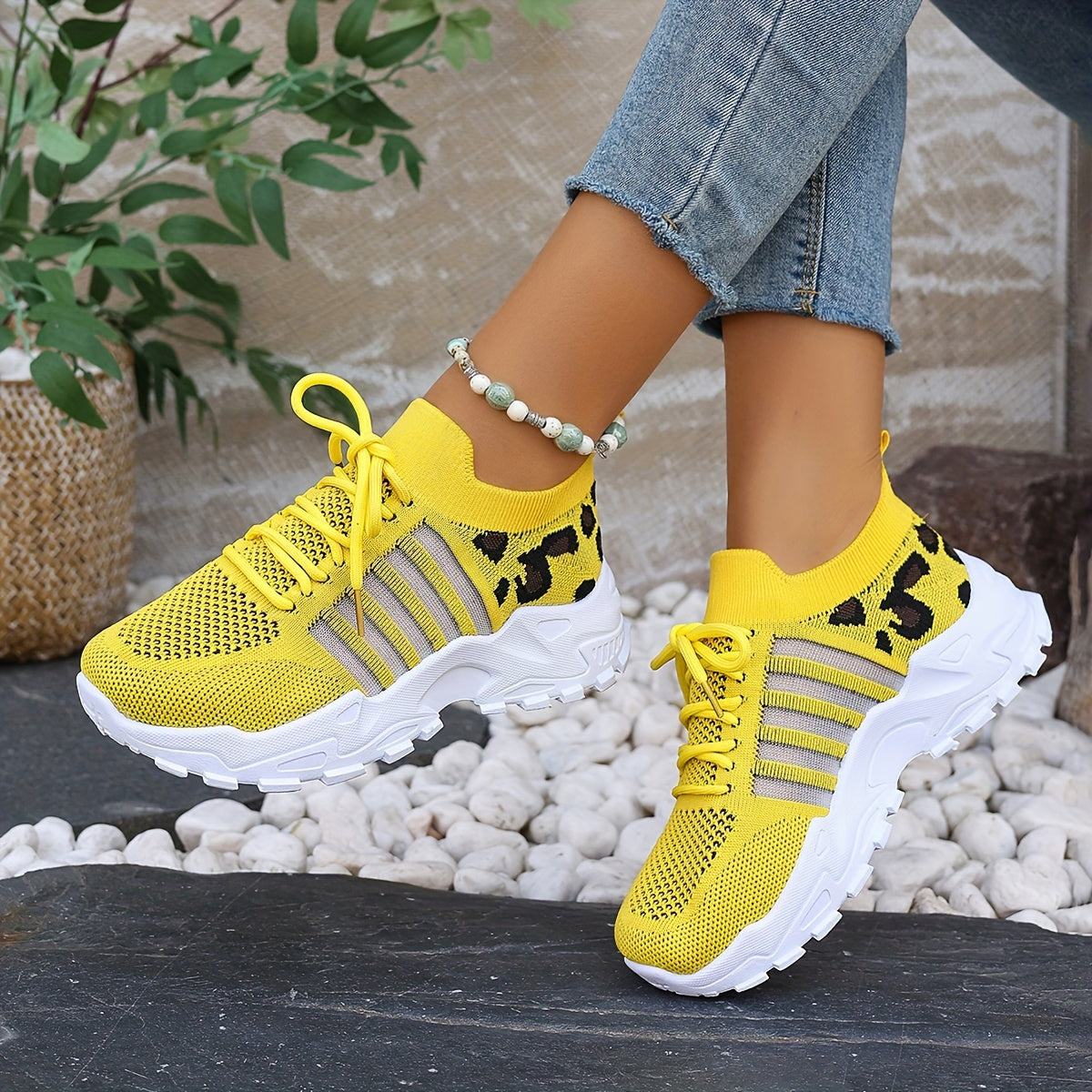 Comfortable and durable orthopedic Sneakers