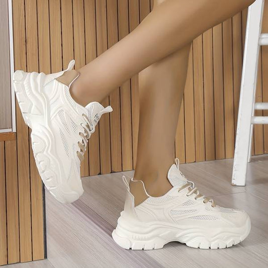 Supportive and versatile orthopedic Sneakers