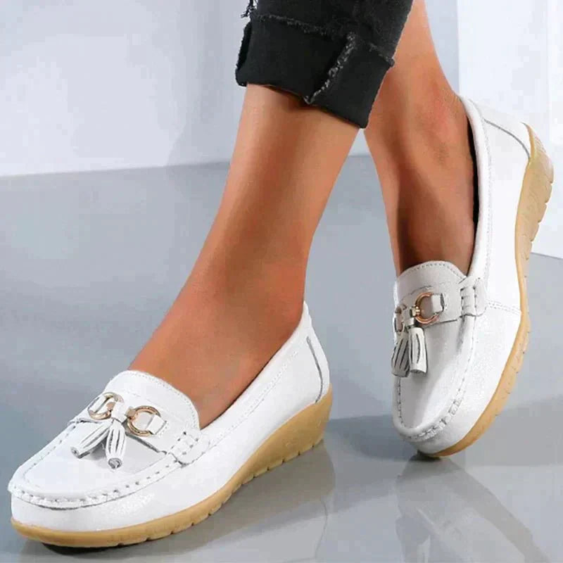 Relaxed and airy casual shoes