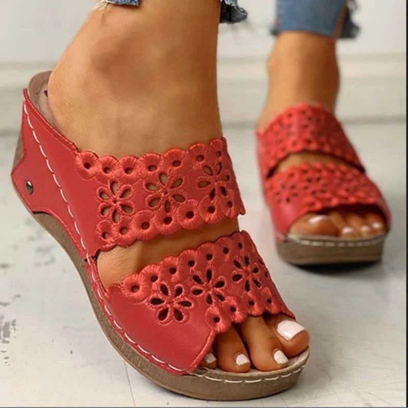 Casual and airy comfortable sandals