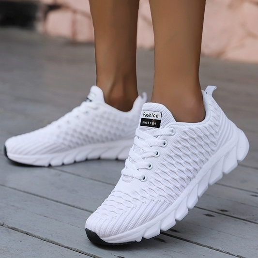 Honeycomb Pattern Textured Knit Running Shoes