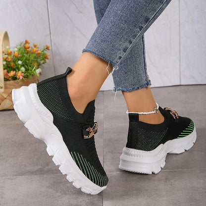 Feminine and lightweight trainer