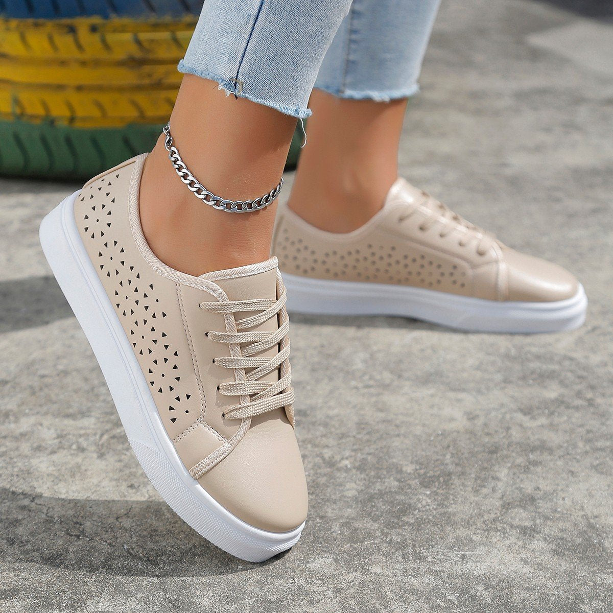 Elegant and detailed supportive Sneakers