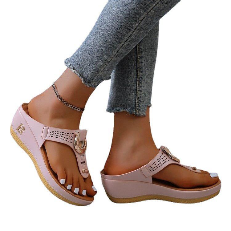 Comfortable sandals for women