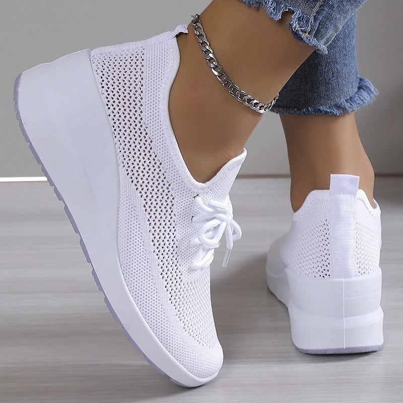 Supportive and versatile orthopedic Sneakers