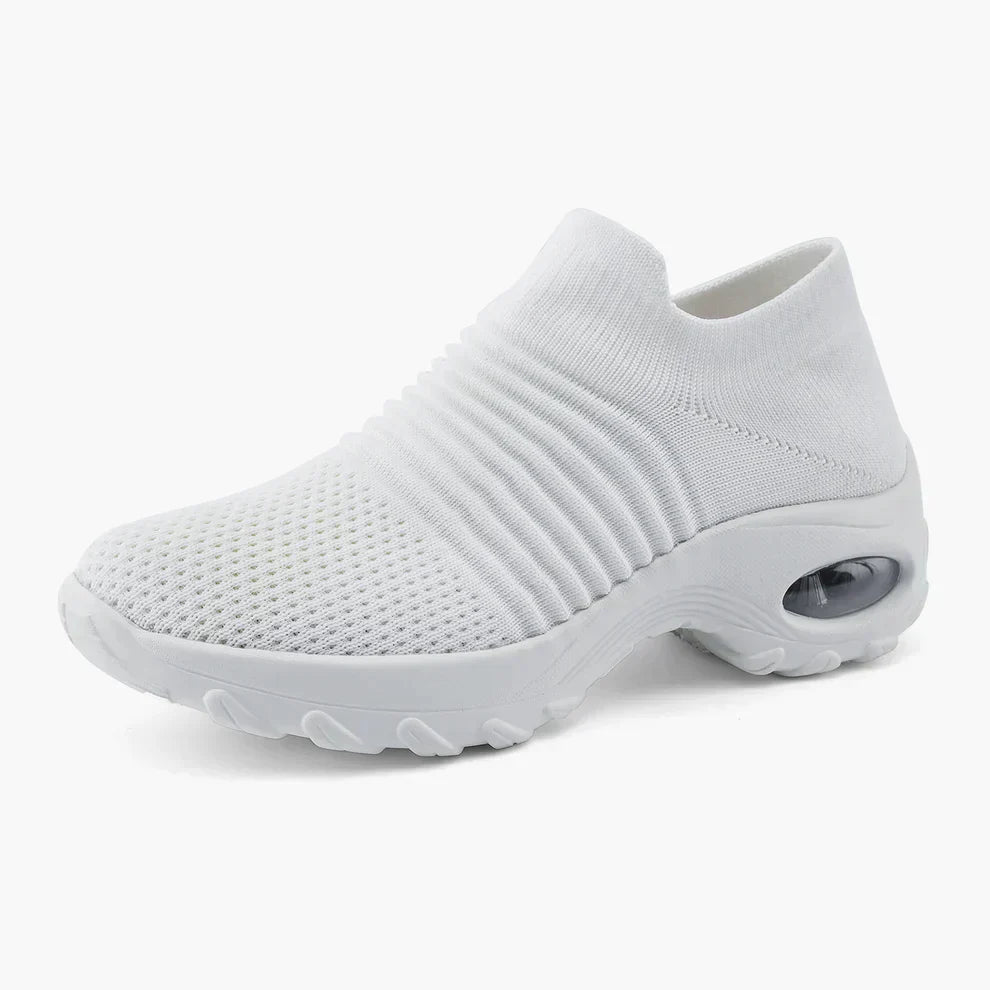 Elegant and airy summer trainers