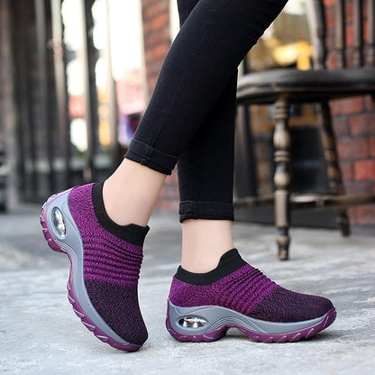 Orthopedic slip-on sneakers with arch support