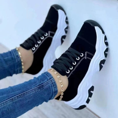 Elegant and detailed supportive Sneakers